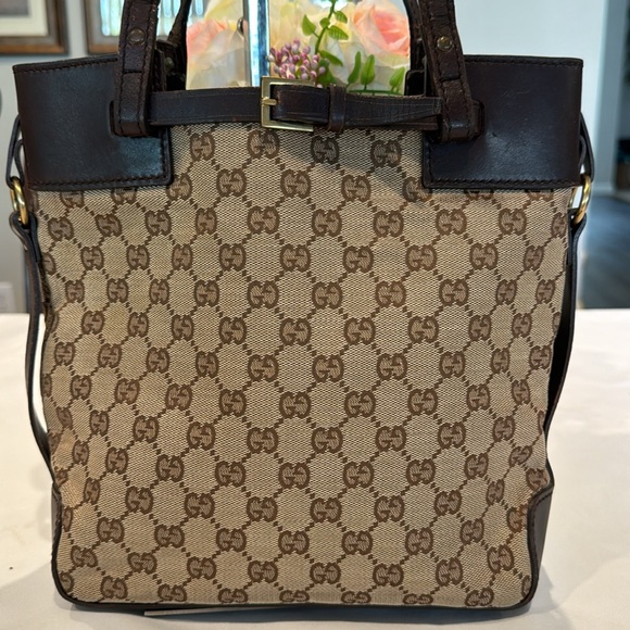 Authentic Gucci shoulder bag - Picture 1 of 14